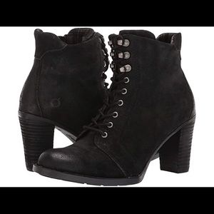 NWT&B Born Gosford booties! Size 7.5